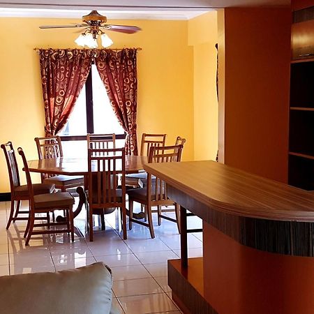 Marina Court Kota Kinabalu- Bigger Group Stay Together- 6 Bedroom Apartments ภายนอก รูปภาพ