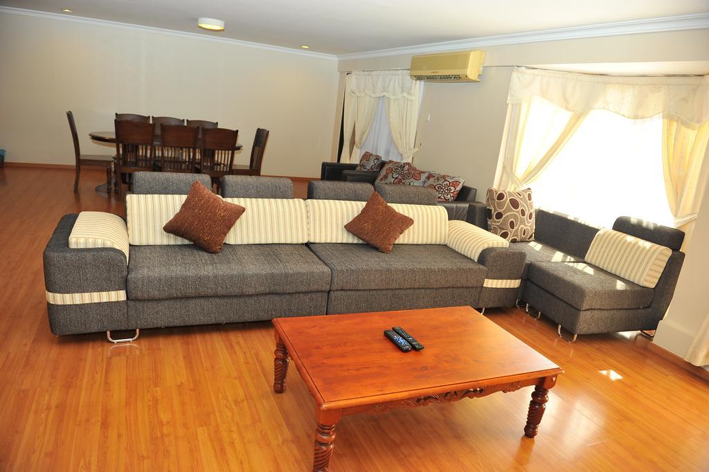 Marina Court Kota Kinabalu- Bigger Group Stay Together- 6 Bedroom Apartments ภายนอก รูปภาพ
