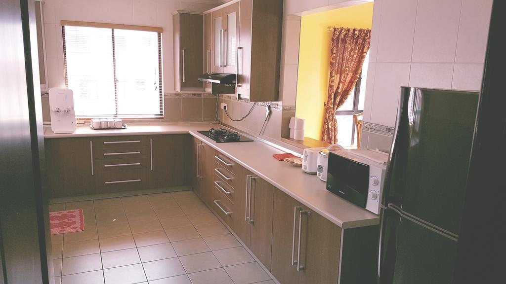 Marina Court Kota Kinabalu- Bigger Group Stay Together- 6 Bedroom Apartments ภายนอก รูปภาพ
